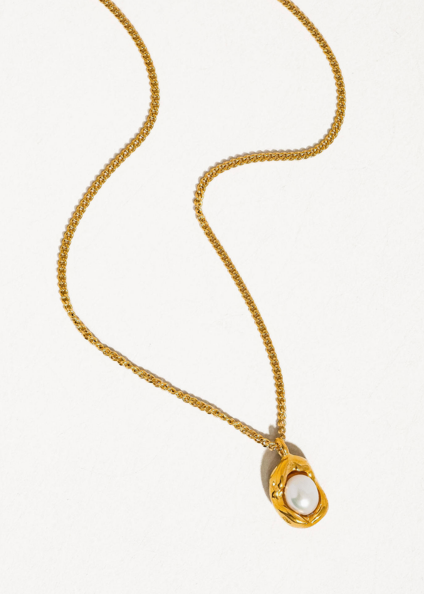 Golden Tide Pearl Necklace