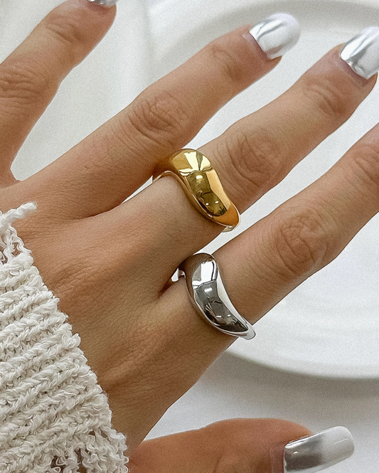 The Golden Current Wavy Band